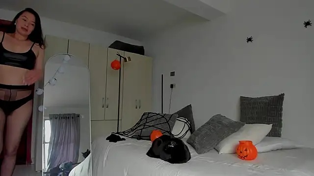 Andrewine89 online show from October 28, 2025, 8:22 pm