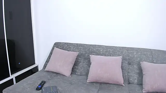 Snapshot of Alondra_Cutie chatting on January 8, 2026, 7:49 pm Alondra Cutie online show from January 8, 2026, 7:49 pm