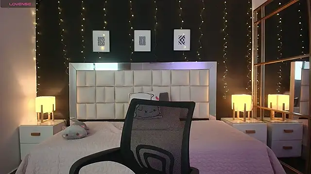 anastasia windel online show from September 11, 2025, 7:36 pm