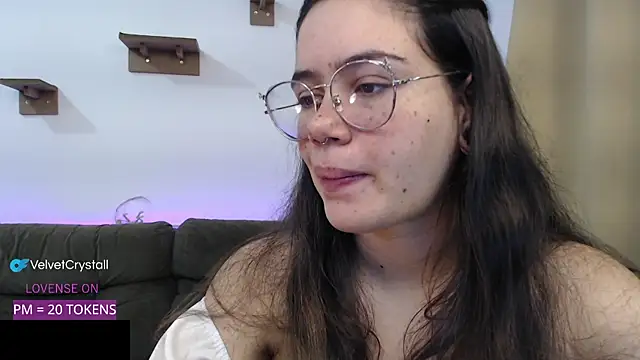 crystalll room online show from October 29, 2025, 6:15 am