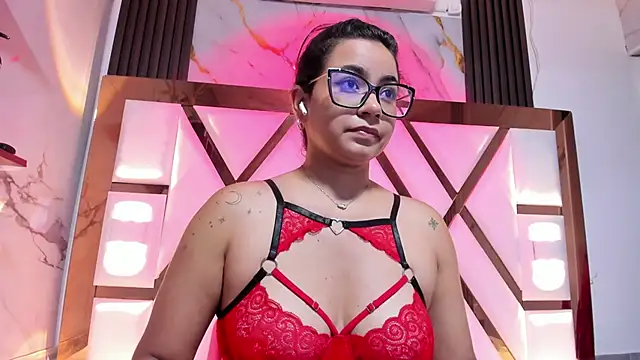 miilaklum online show from November 11, 2025, 6:41 pm