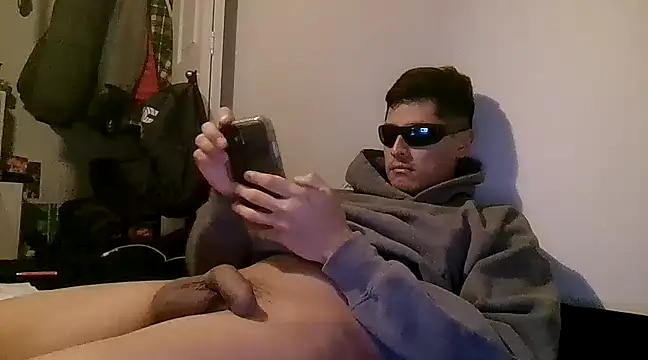 Snapshot of PerroDemonioHot chatting on February 6, 2025, 5:46 am PerroDemonioHot online show from February 6, 2025, 5:46 am