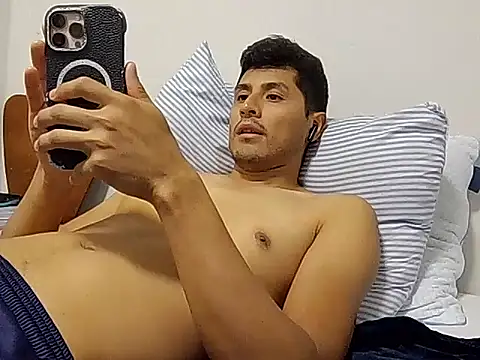 Snapshot of PerroDemonioHot chatting on September 12, 2025, 4:01 am PerroDemonioHot online show from September 12, 2025, 4:01 am