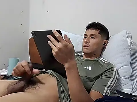 Snapshot of PerroDemonioHot chatting on September 25, 2025, 4:16 am PerroDemonioHot online show from September 25, 2025, 4:16 am