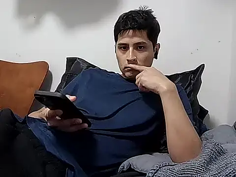 Snapshot of PerroDemonioHot chatting on December 19, 2025, 11:12 pm PerroDemonioHot online show from December 19, 2025, 11:12 pm