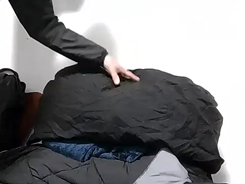 Snapshot of PerroDemonioHot chatting on February 12, 2026, 9:10 pm PerroDemonioHot online show from February 12, 2026, 9:10 pm