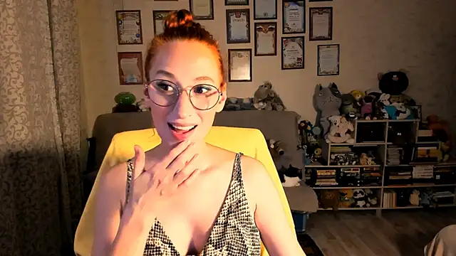 red rocco online show from October 18, 2025, 3:46 pm