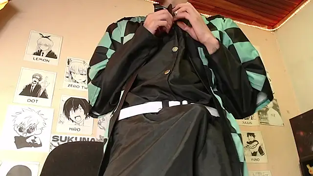 Snapshot of Mickey_Magic chatting on March 8, 2025, 10:32 am Mickey Magic online show from March 8, 2025, 10:32 am