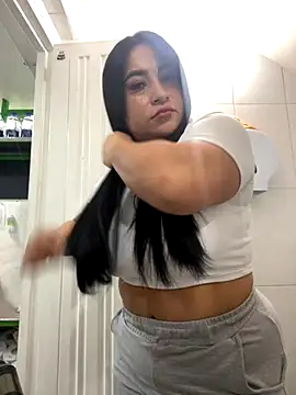 Miia Jazmin online show from September 28, 2025, 8:03 pm