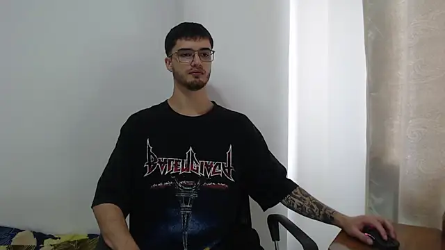 Aleex Miller online show from October 4, 2025, 8:07 pm