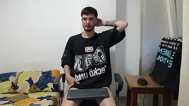 Aleex Miller online show from October 17, 2025, 4:37 am