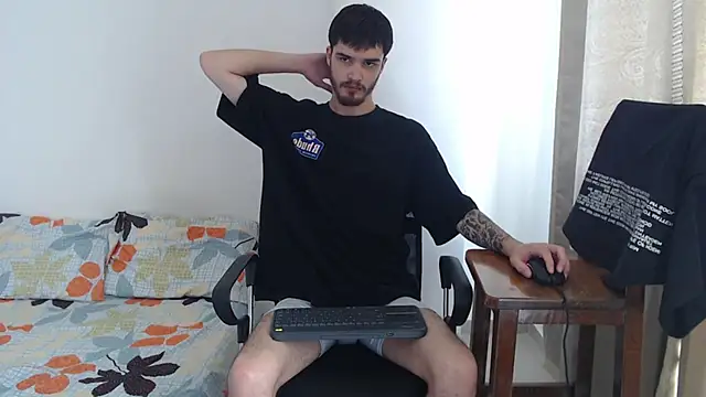 Aleex Miller online show from November 4, 2025, 2:49 pm