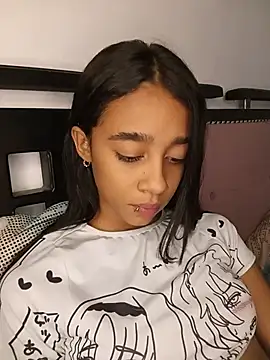 Snapshot of Zoe_Sweett18 chatting on June 2, 2026, 6:32 pm Zoe Sweett18 online show from June 2, 2026, 6:32 pm