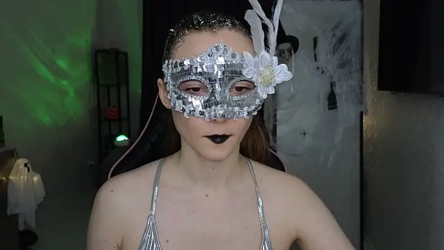 Snapshot of Sweeet_Lilit chatting on October 28, 2025, 10:45 pm Sweeet Lilit online show from October 28, 2025, 10:45 pm