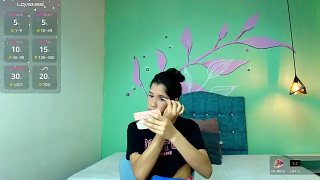 Connie Bell online show from October 17, 2025, 8:55 pm