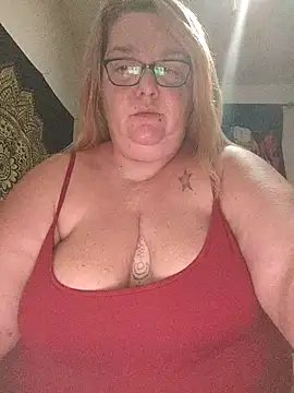 diosacurvy1984 online show from November 15, 2025, 6:15 pm