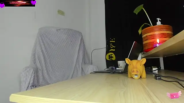 VioletParkker online show from March 7, 2026, 2:08 am