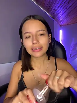 Sofia18 pinkk online show from May 22, 2026, 9:31 pm
