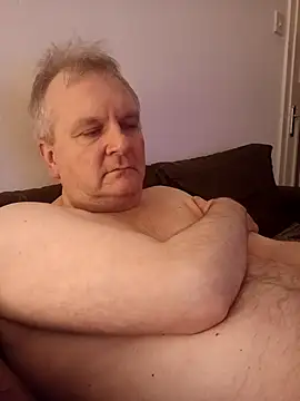 Paolo7619 online show from February 10, 2025, 3:24 am