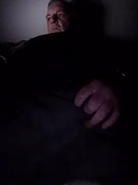 Paolo7619 online show from November 3, 2025, 4:36 am