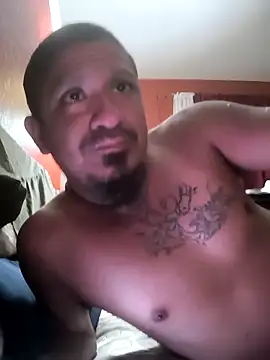 Snapshot of Burrrucecold00 chatting on November 5, 2025, 4:12 am Burrrucecold00 online show from November 5, 2025, 4:12 am