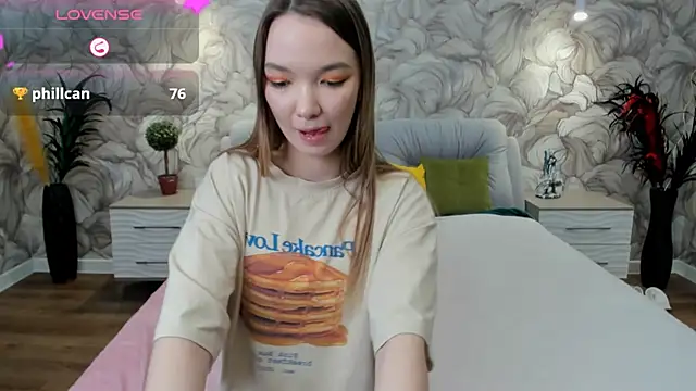 Snapshot of SusannJohnson chatting on March 10, 2025, 6:16 am SusannJohnson online show from March 10, 2025, 6:16 am
