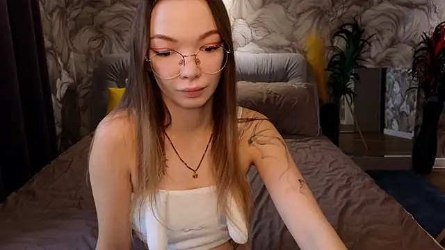 Snapshot of SusannJohnson chatting on September 18, 2025, 12:23 am SusannJohnson online show from September 18, 2025, 12:23 am