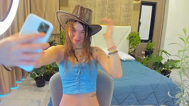 SusannJohnson online show from December 15, 2025, 12:26 am