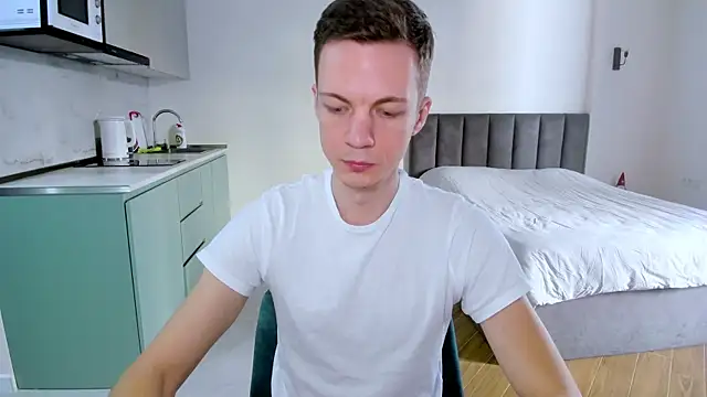 Snapshot of max_shy chatting on January 28, 2025, 12:00 pm max shy online show from January 28, 2025, 12:00 pm