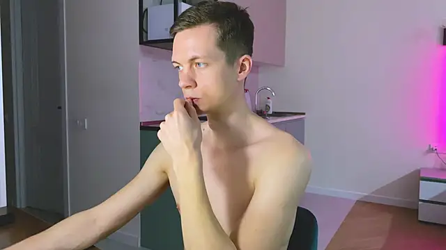 Snapshot of max_shy chatting on March 7, 2025, 3:28 pm max shy online show from March 7, 2025, 3:28 pm