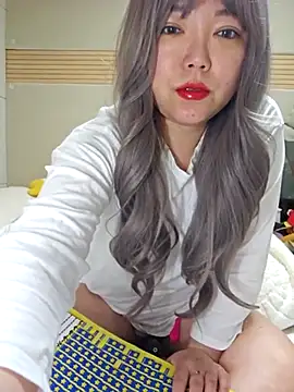 Snapshot of lunahong28 chatting on February 18, 2025, 1:32 am lunahong28 online show from February 18, 2025, 1:32 am