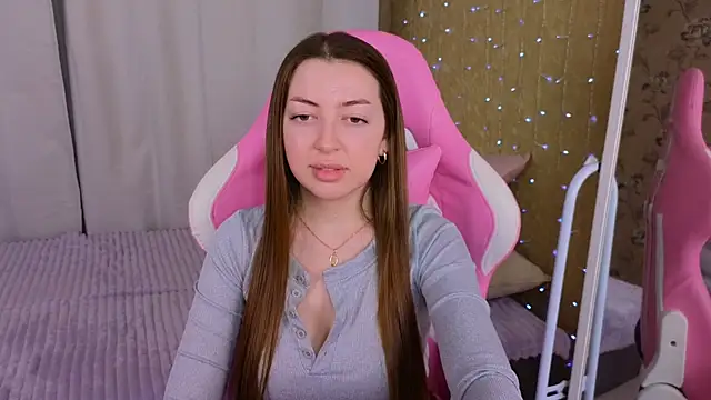 Ann moon   online show from February 1, 2025, 6:19 pm