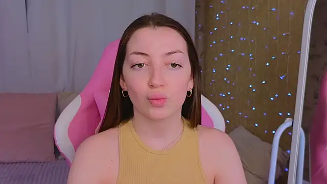 Ann moon   online show from February 15, 2025, 4:23 pm