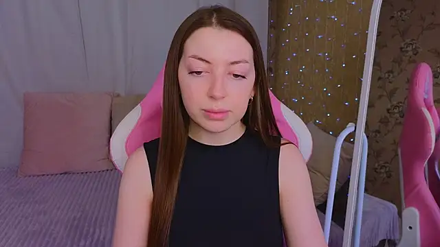 Ann moon   online show from February 22, 2025, 12:19 pm