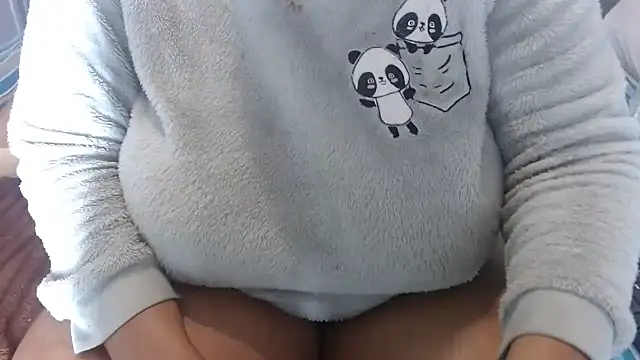 BUBBLYBUNNYxx online show from March 15, 2026, 6:14 pm