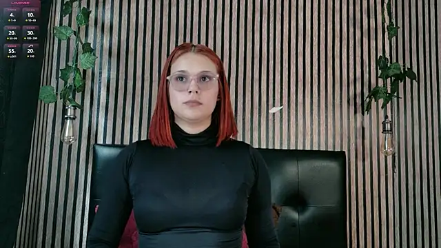 Sophie new25 online show from November 15, 2025, 2:02 pm