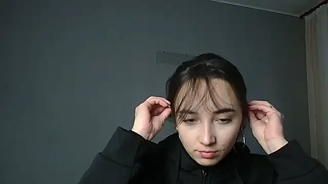 Eva Gloryy online show from November 22, 2025, 10:25 am