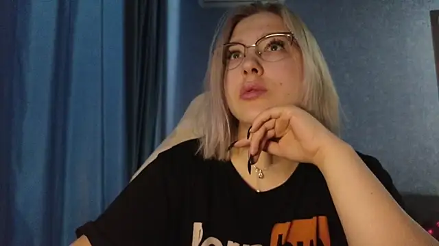 HotBrandyX online show from November 8, 2025, 4:45 am