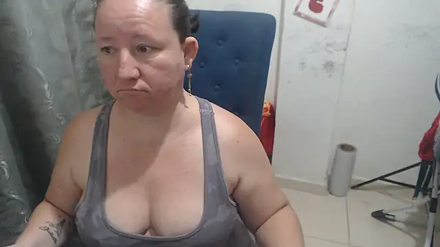 Yohis Kiut25 online show from July 6, 2026, 5:04 am