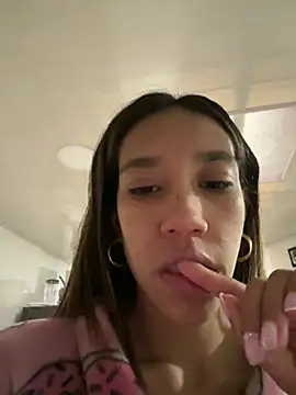 zoe storm online show from January 21, 2025, 7:06 pm