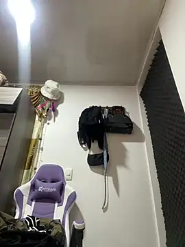 zoe storm online show from February 15, 2025, 1:42 am