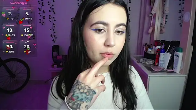  codeline online show from December 1, 2025, 5:23 am