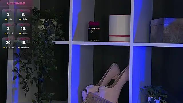 MaddyHeart online show from February 6, 2025, 12:37 pm