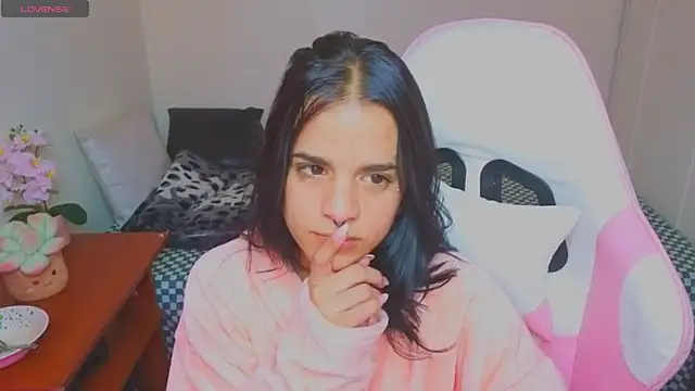 Snapshot of Nicole_Foxx_ chatting on June 25, 2026, 7:07 pm Nicole Foxx online show from June 25, 2026, 7:07 pm