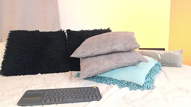 Snapshot of miss_hellen2 chatting on January 29, 2025, 3:15 pm miss hellen2 online show from January 29, 2025, 3:15 pm