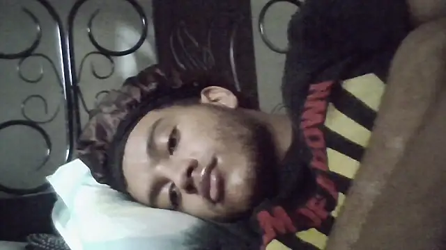 Snapshot of DanteAndKyle chatting on December 20, 2025, 11:45 pm DanteAndKyle online show from December 20, 2025, 11:45 pm