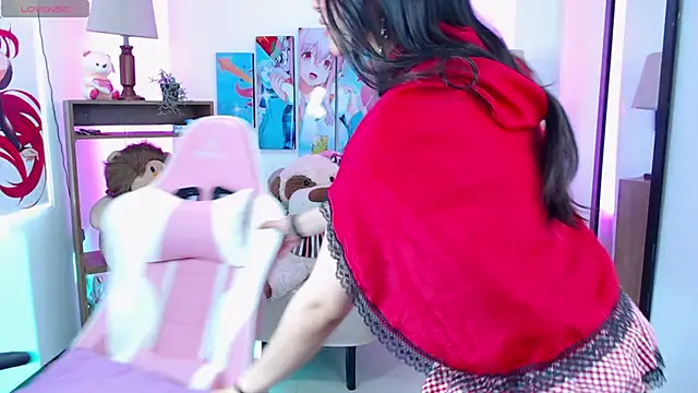 Snapshot of ashley_cute77 chatting on February 17, 2025, 12:05 pm ashley cute77 online show from February 17, 2025, 12:05 pm