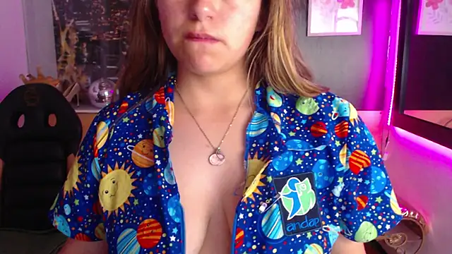 Kitten Cam online show from October 10, 2025, 5:50 am