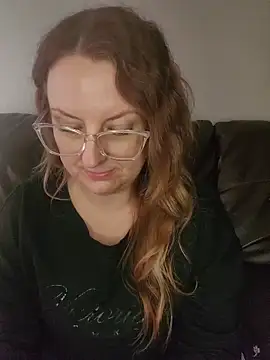 TattedMamaXOXO online show from December 3, 2025, 7:12 pm