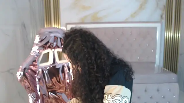 shalon diaz s online show from March 15, 2025, 1:18 pm